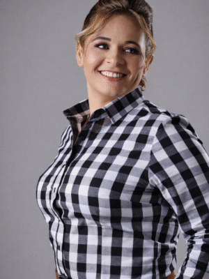 Camisa Xadrez Fem. Preto e branco